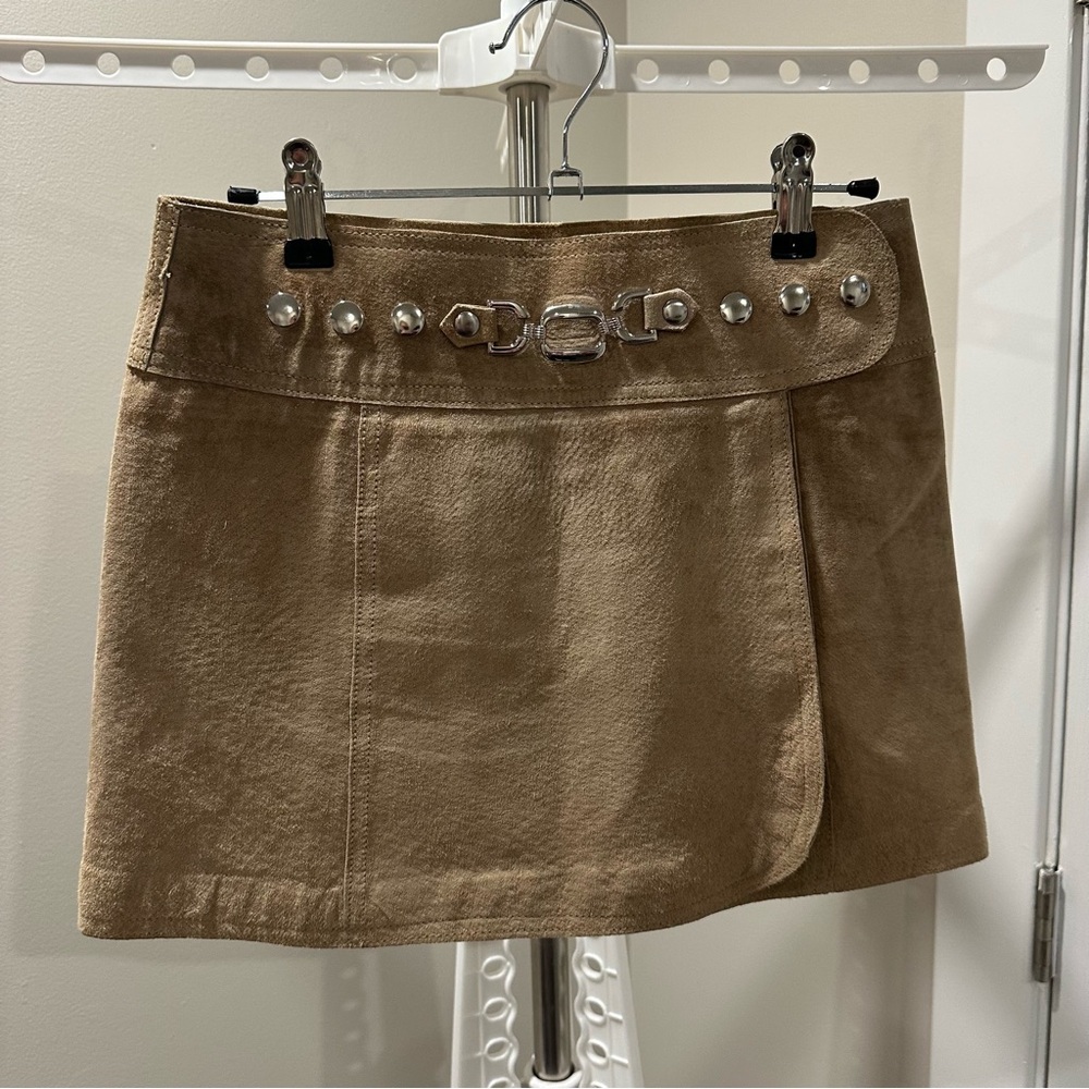 Bebe Y2K Tan Suede Studded Adjustable Snap Mini Skirt, Size 0